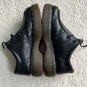 Dr Martens 2 eyelet low boots - size 7 UK / 8 US Men’s